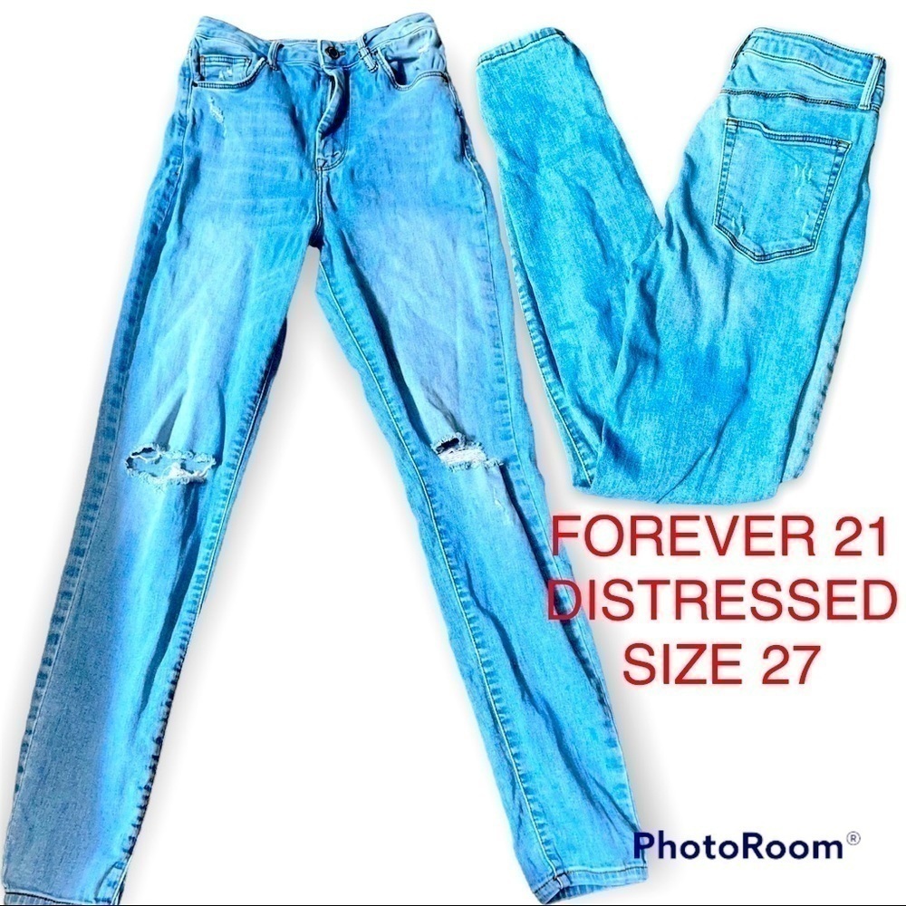 Forever 21 Light Wash Distressed Skinny Jeans Size 27